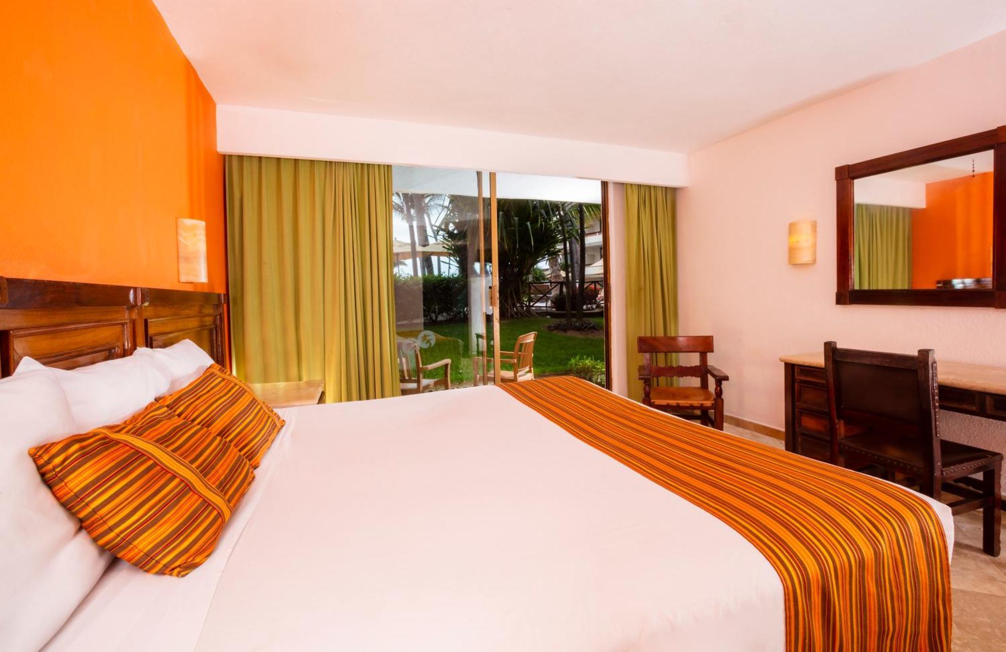 Las Palmas By The Sea All Inclusive Puerto Vallarta Esterno foto